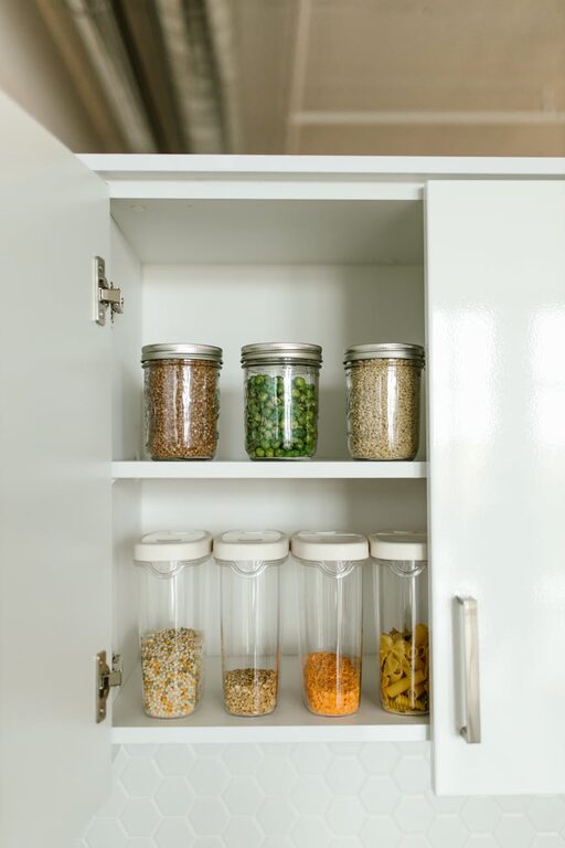 How to Keep a Tidy Fridge and Pantry for a Healthier Home
